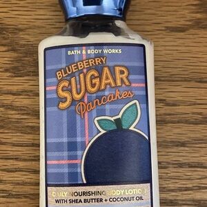 Bath & Body Works Blueberry Sugar Pancakes Lotion - Blue and Gold